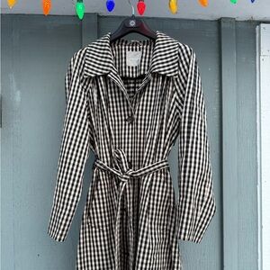 Everlane Gathered Drape Trench Black and Off-white checkered pattern Size Large